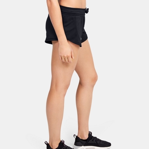 LAST ONE AVAILABLE - New Under Armour Women's Tech French Terry Shorts Size XL - Picture 3 of 15